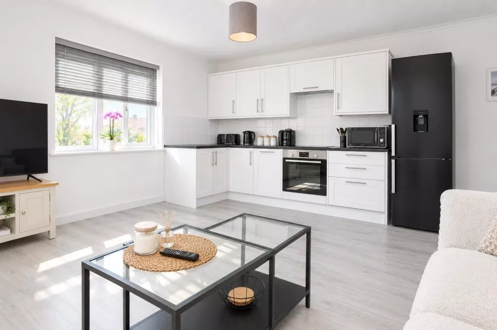 Flat Woodfield Close in Mole Valley