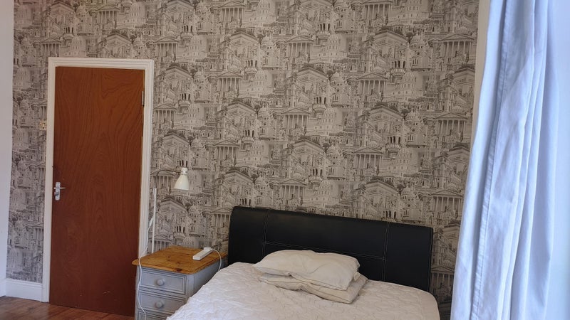 Room Charles Avenue in North Tyneside