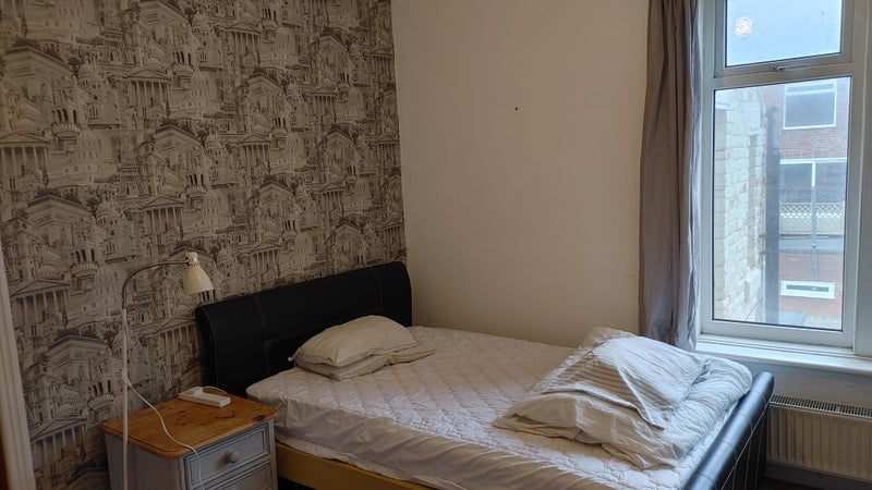 Room Charles Avenue in North Tyneside