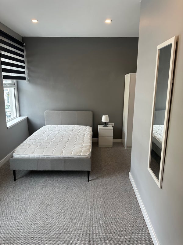 Room Theodora Street in Cardiff