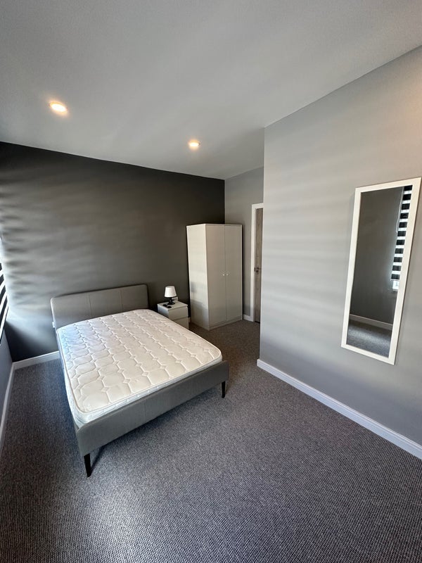 Room Theodora Street in Cardiff