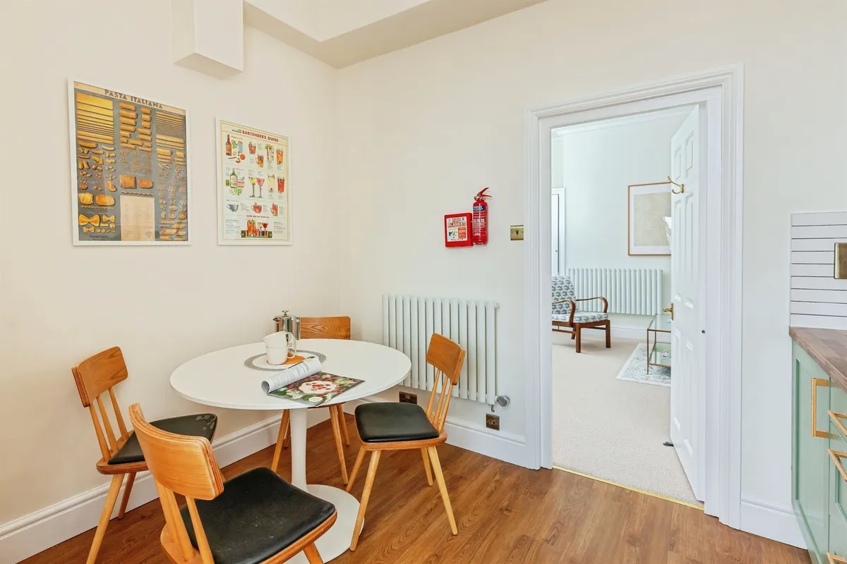 Flat Ringswell Gardens in Bath