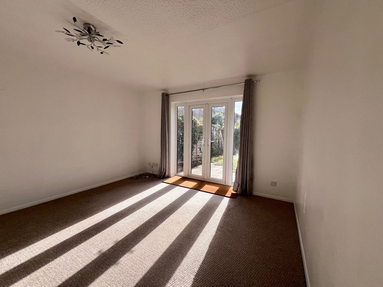 House Hythe Close in Winkfield