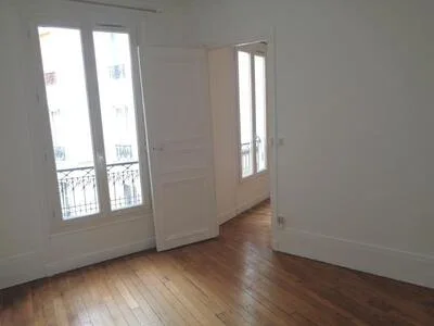 Flat Rue Pache in Paris
