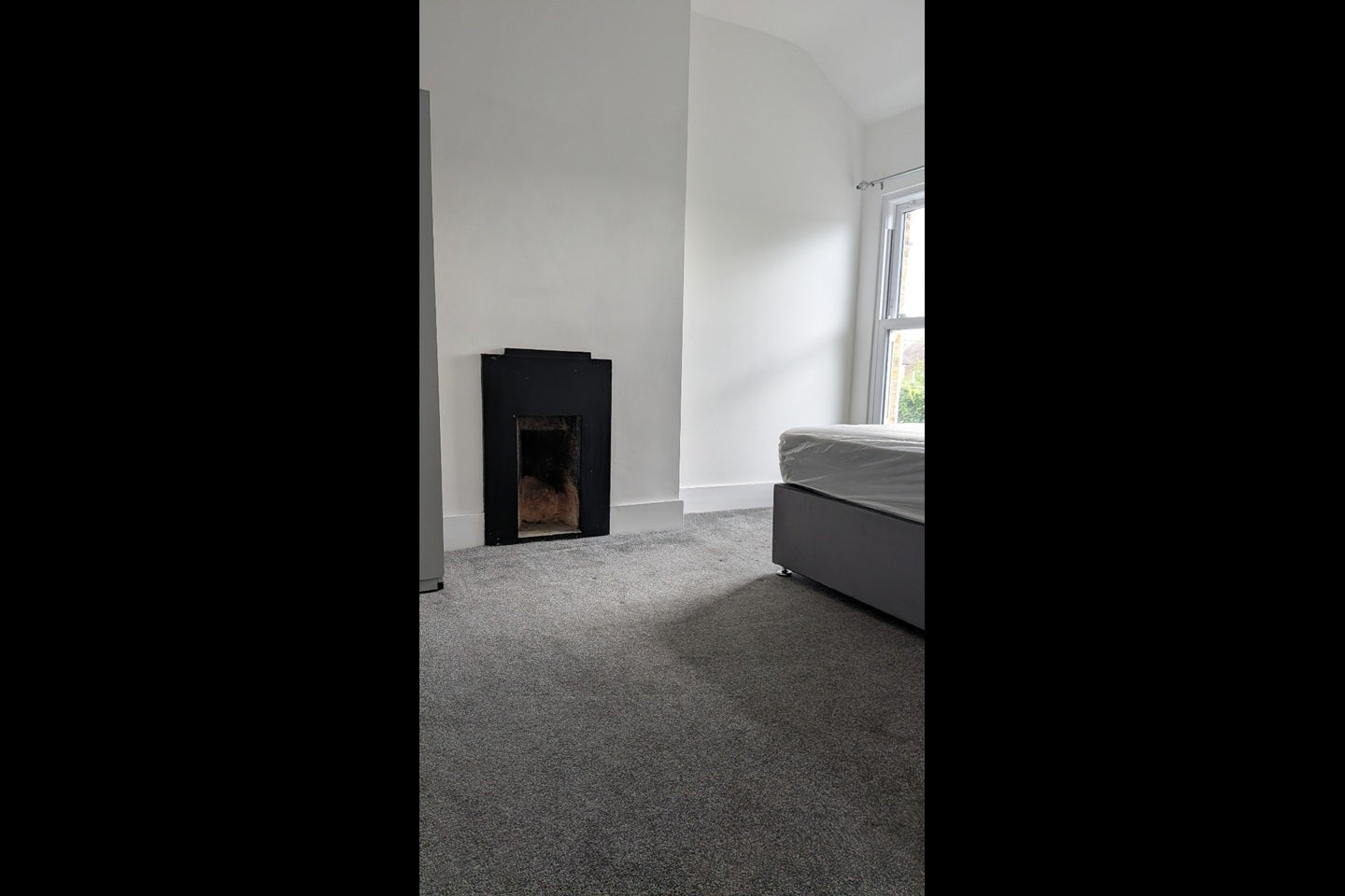 Room Elmers End Road in Greater London