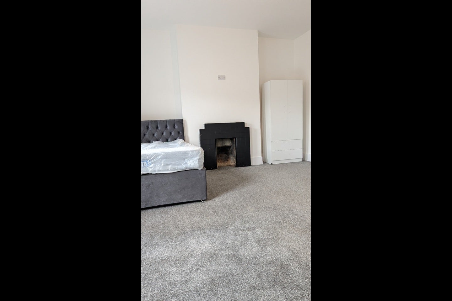 Room Elmers End Road in Greater London