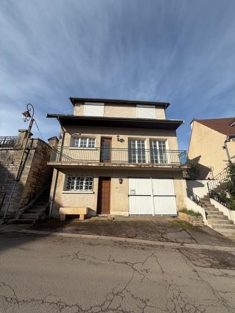 House Rue Thurot in Nuits-Saint-Georges