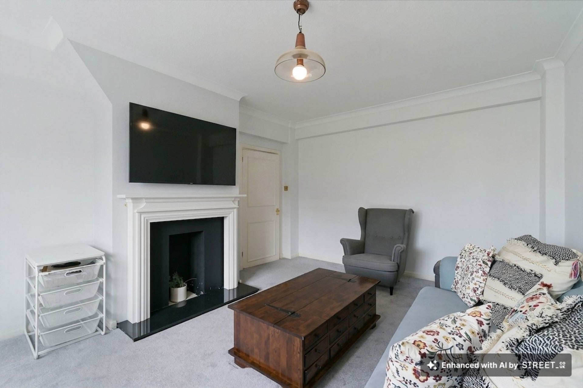 Flat Brook Green in Greater London