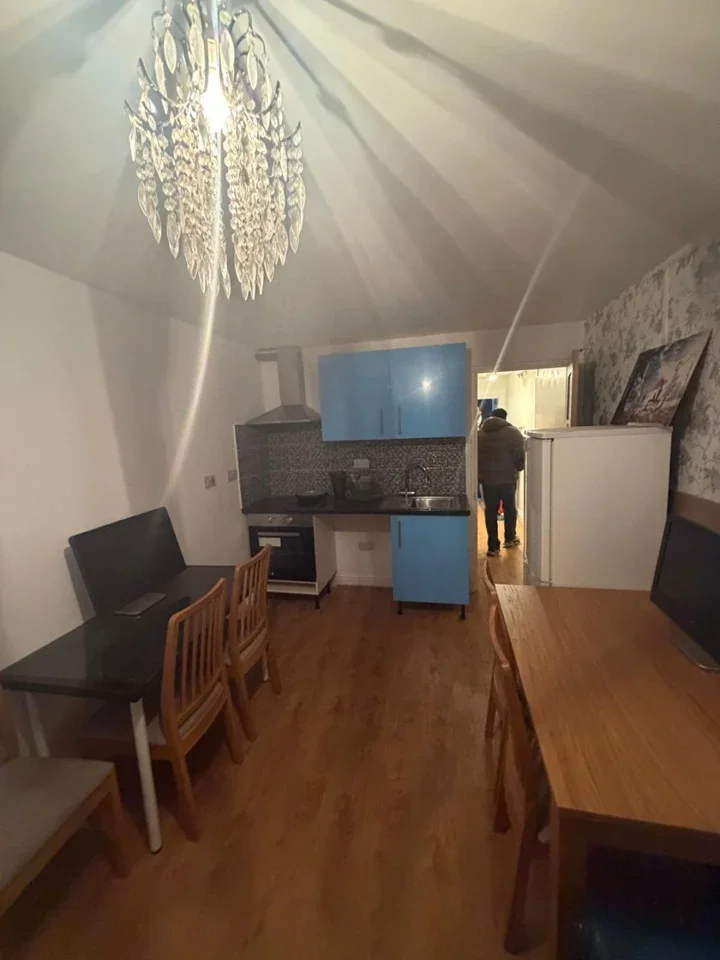 Flat Merlin Grove in Greater London