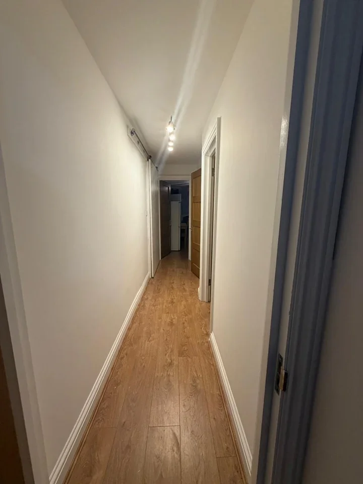 Flat Merlin Grove in Greater London
