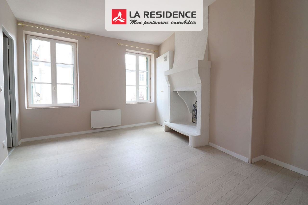 Appartement Place Hoche à Versailles