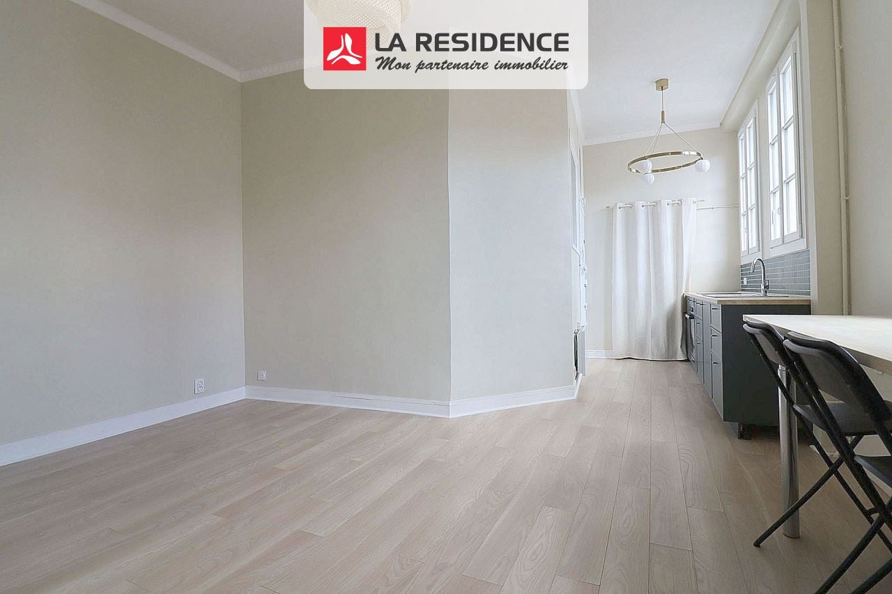 Appartement Place Hoche à Versailles