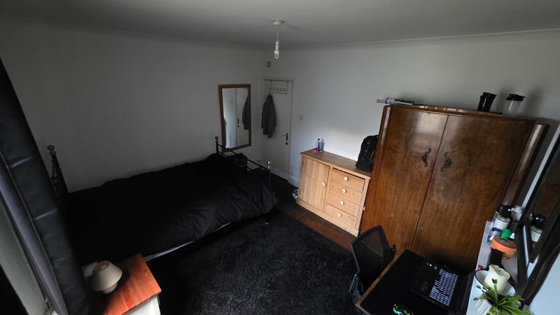 Room Harrow Road in Greater London
