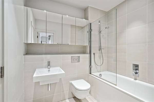 Flat Brompton Road in Greater London