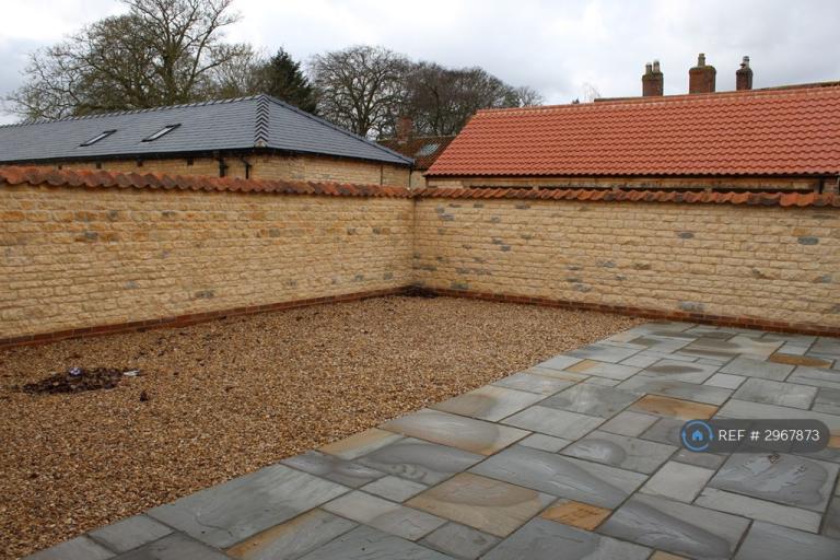 House Long Lane in North Kesteven