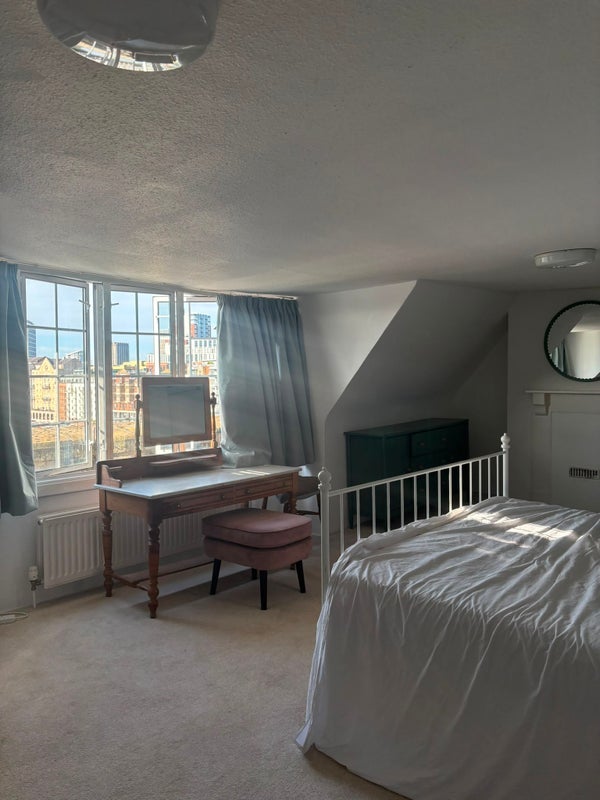 Room Redcliffe Parade West in Bristol
