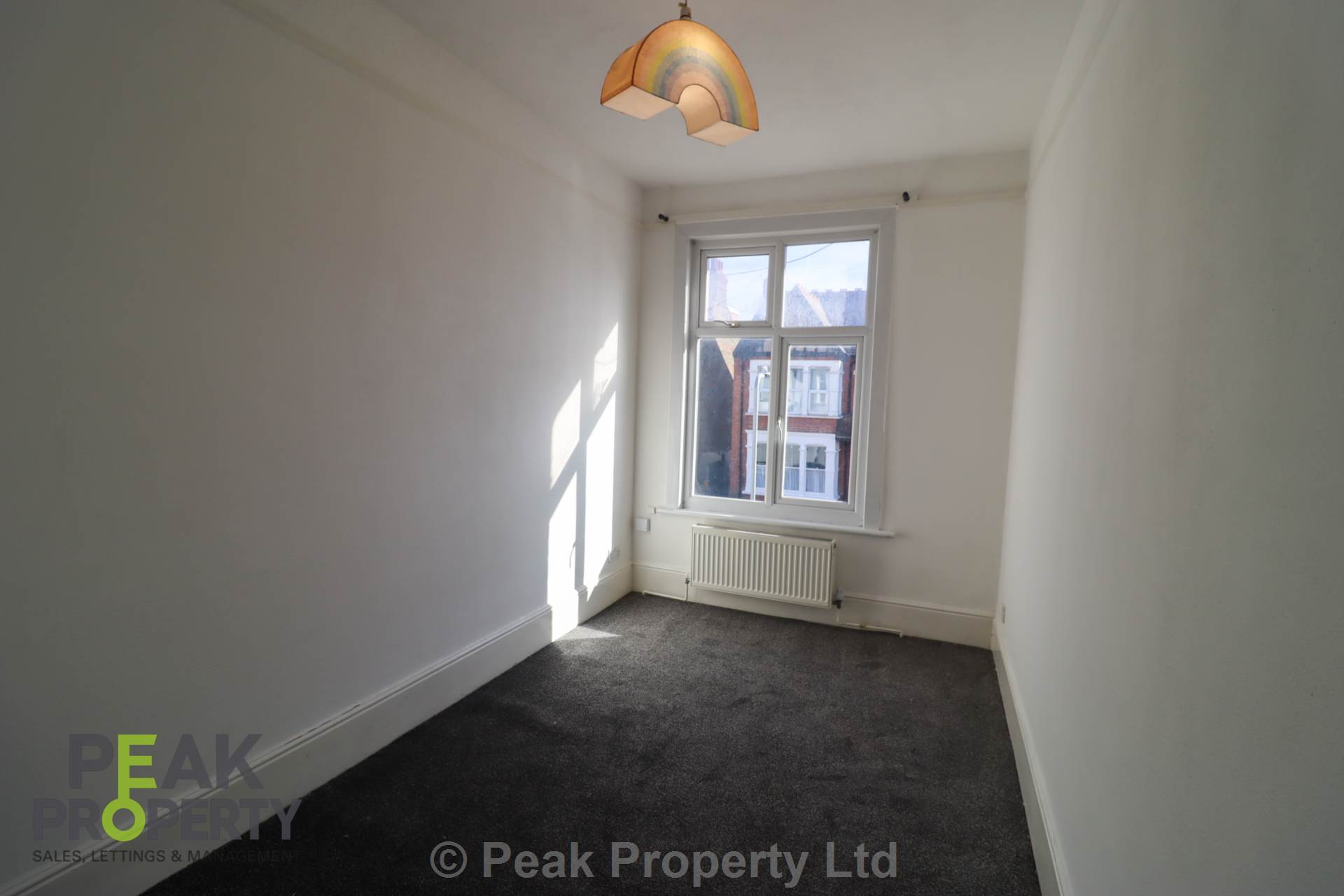 Flat Elderton Road in Southend-on-Sea