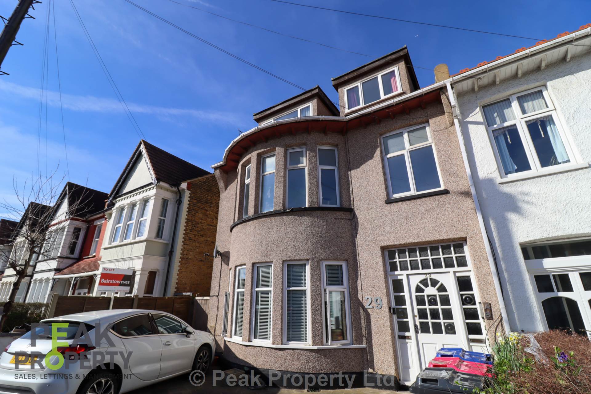 Flat Elderton Road in Southend-on-Sea
