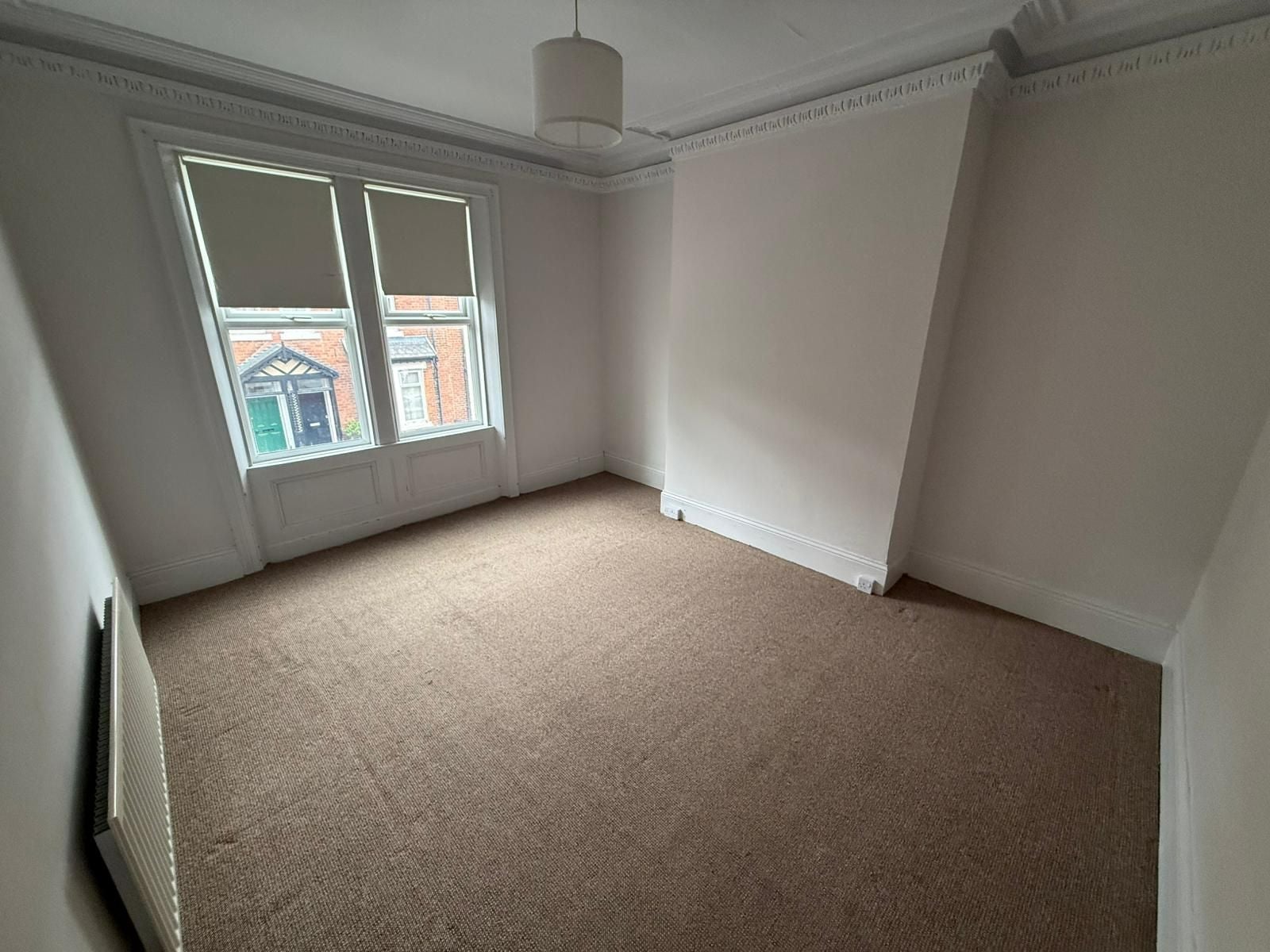 Flat Croydon Road in Newcastle upon Tyne