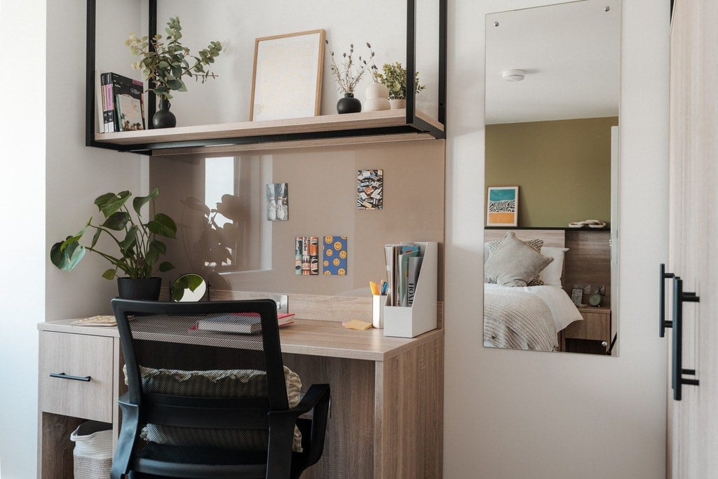Room Childers Street in Greater London