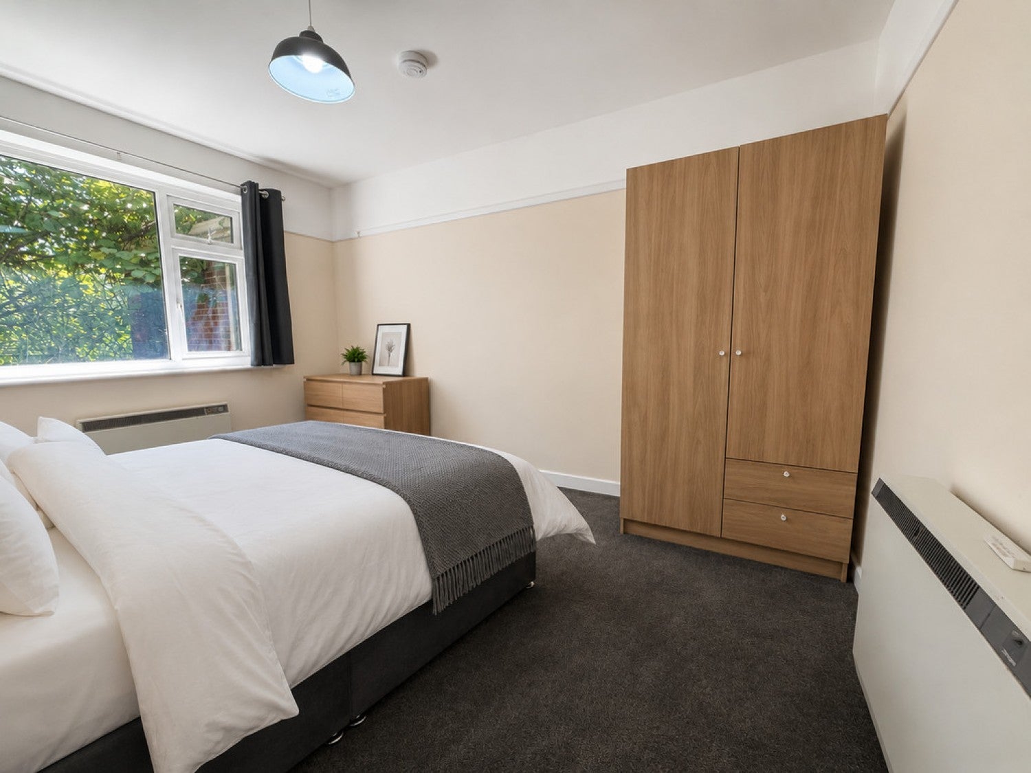 Room Seaton Road in Yeovil