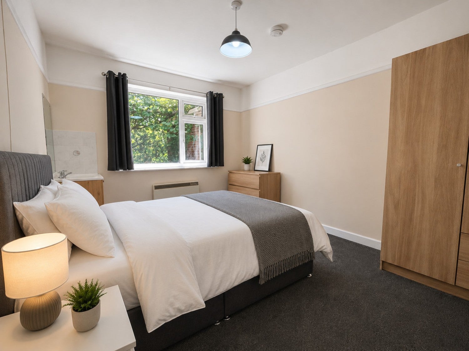 Room Seaton Road in Yeovil