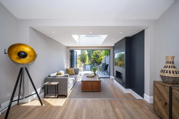 Flat Baring Road in Greater London