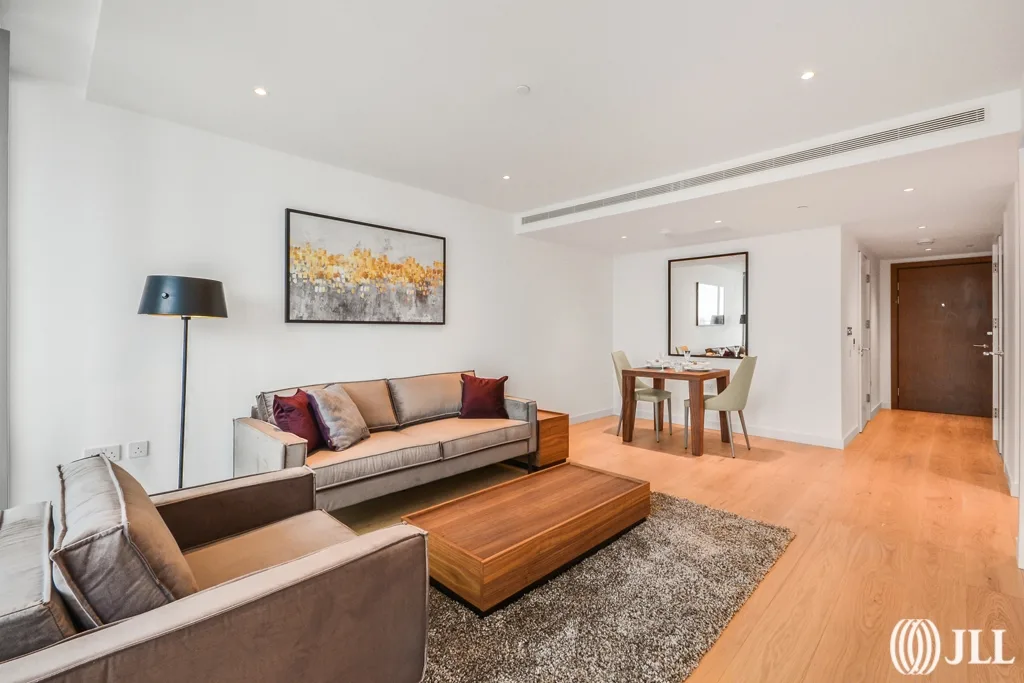 Flat Millharbour in Greater London