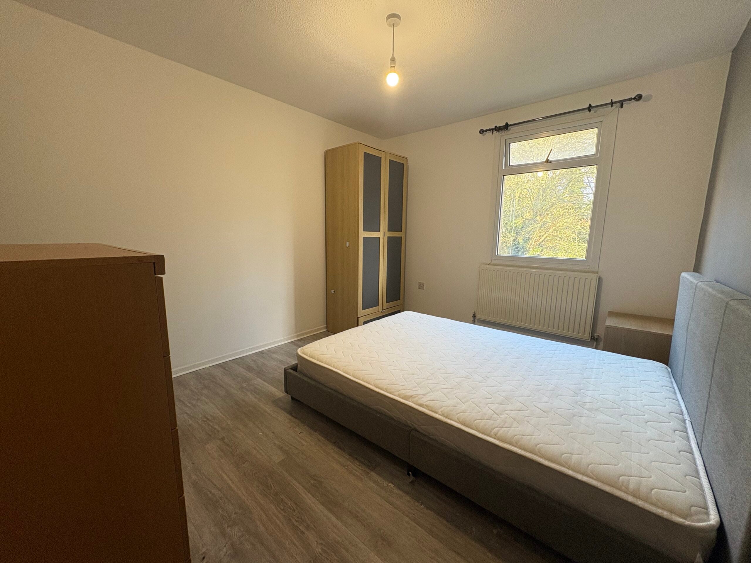 Room Manton in Peterborough