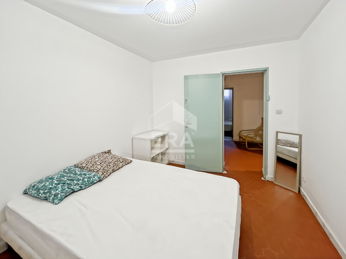 Chambre Rue des Trois Frères Carasso à Marseille
