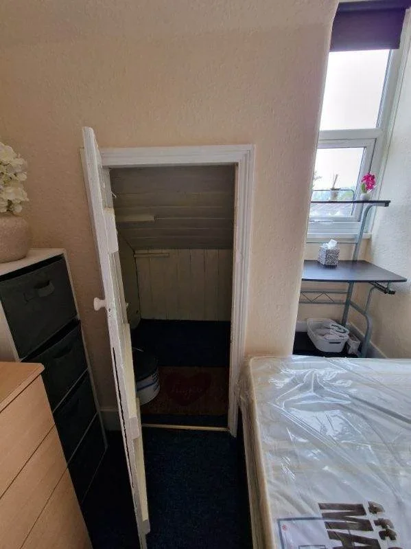 Room Portway in Greater London