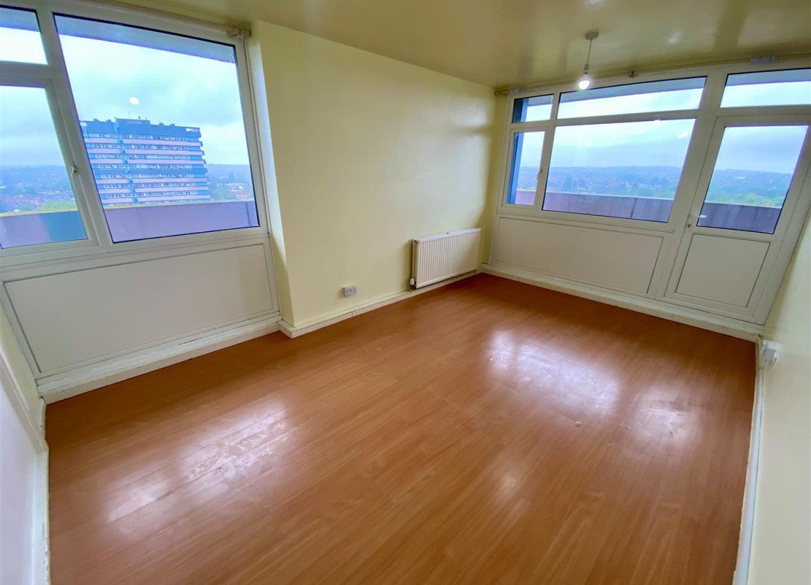 Flat St Nicholas Street in Coventry