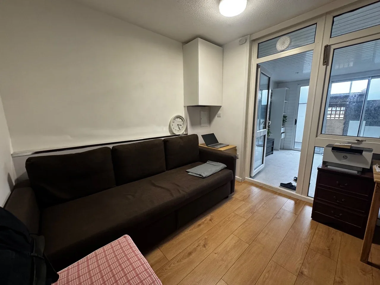 House Belgrave Walk in Greater London