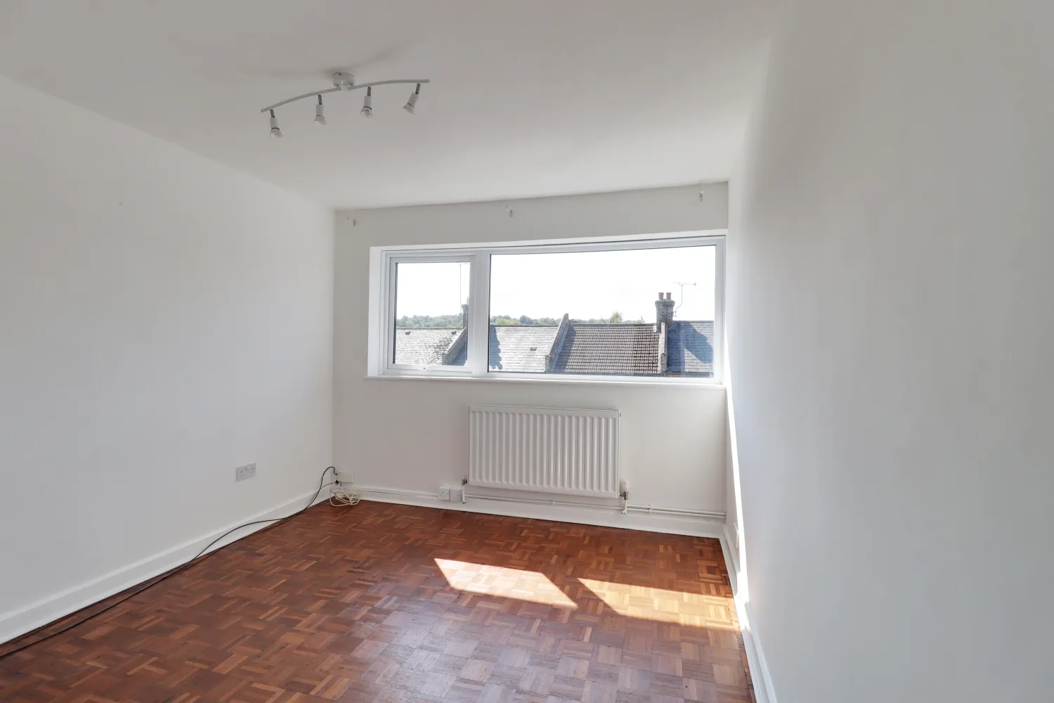 Flat Biddulph Road in Greater London