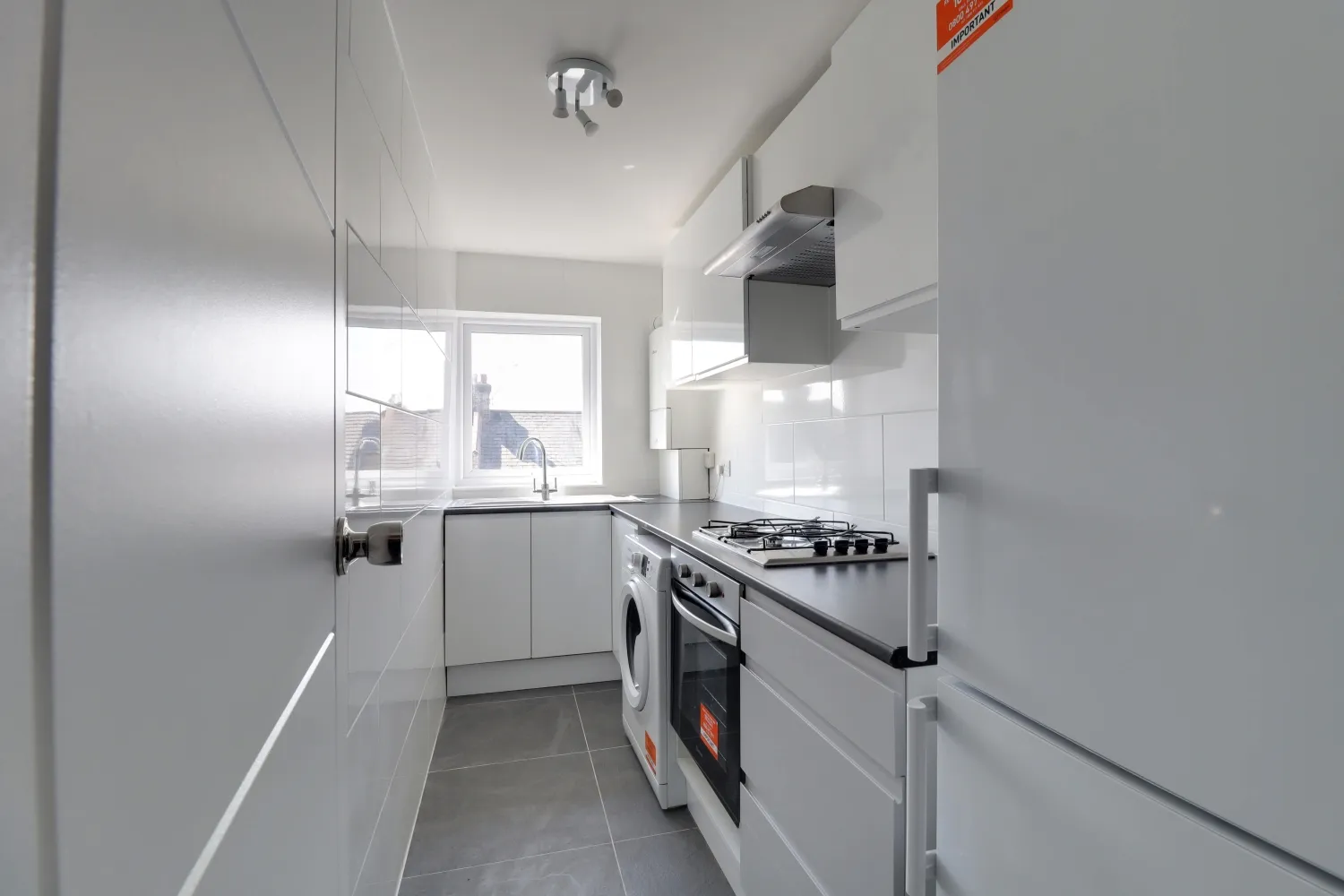 Flat Biddulph Road in Greater London