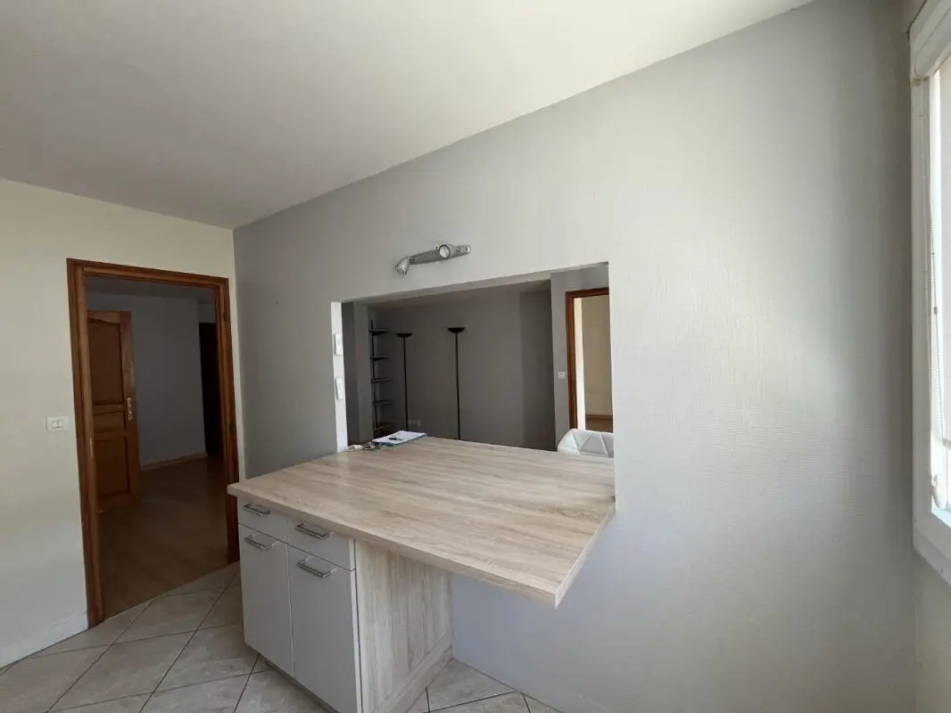 Flat Rue Pasteur in Le Mans
