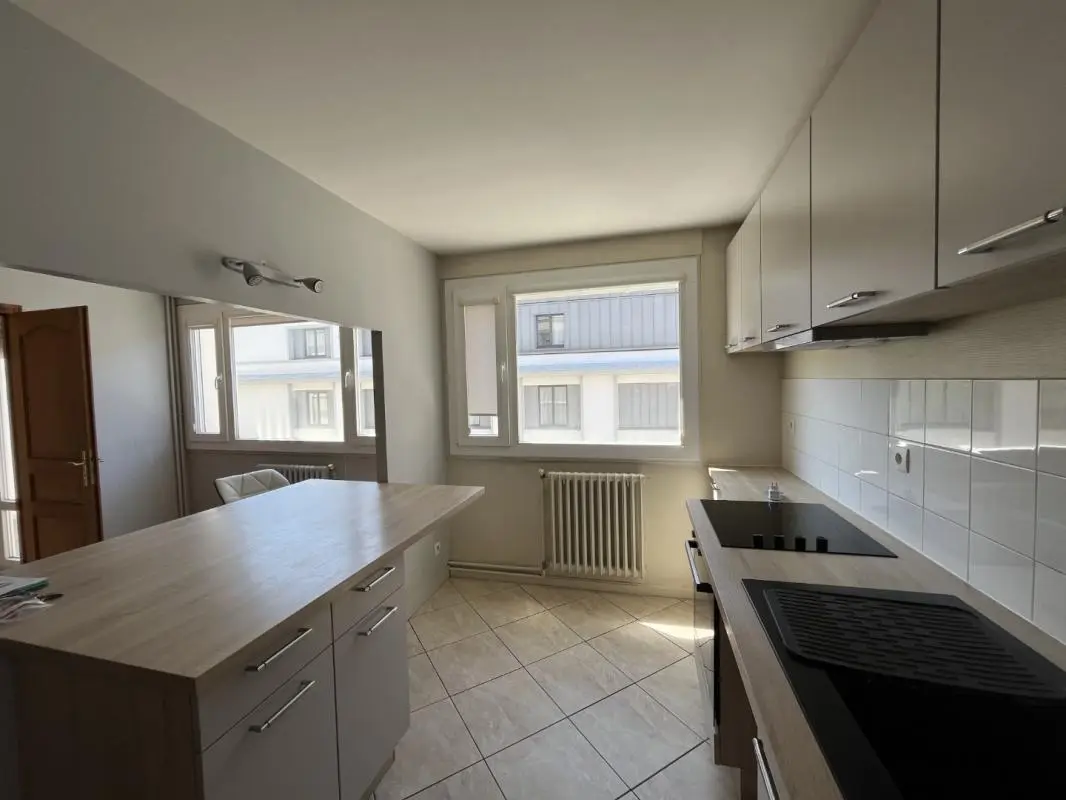 Flat Rue Pasteur in Le Mans