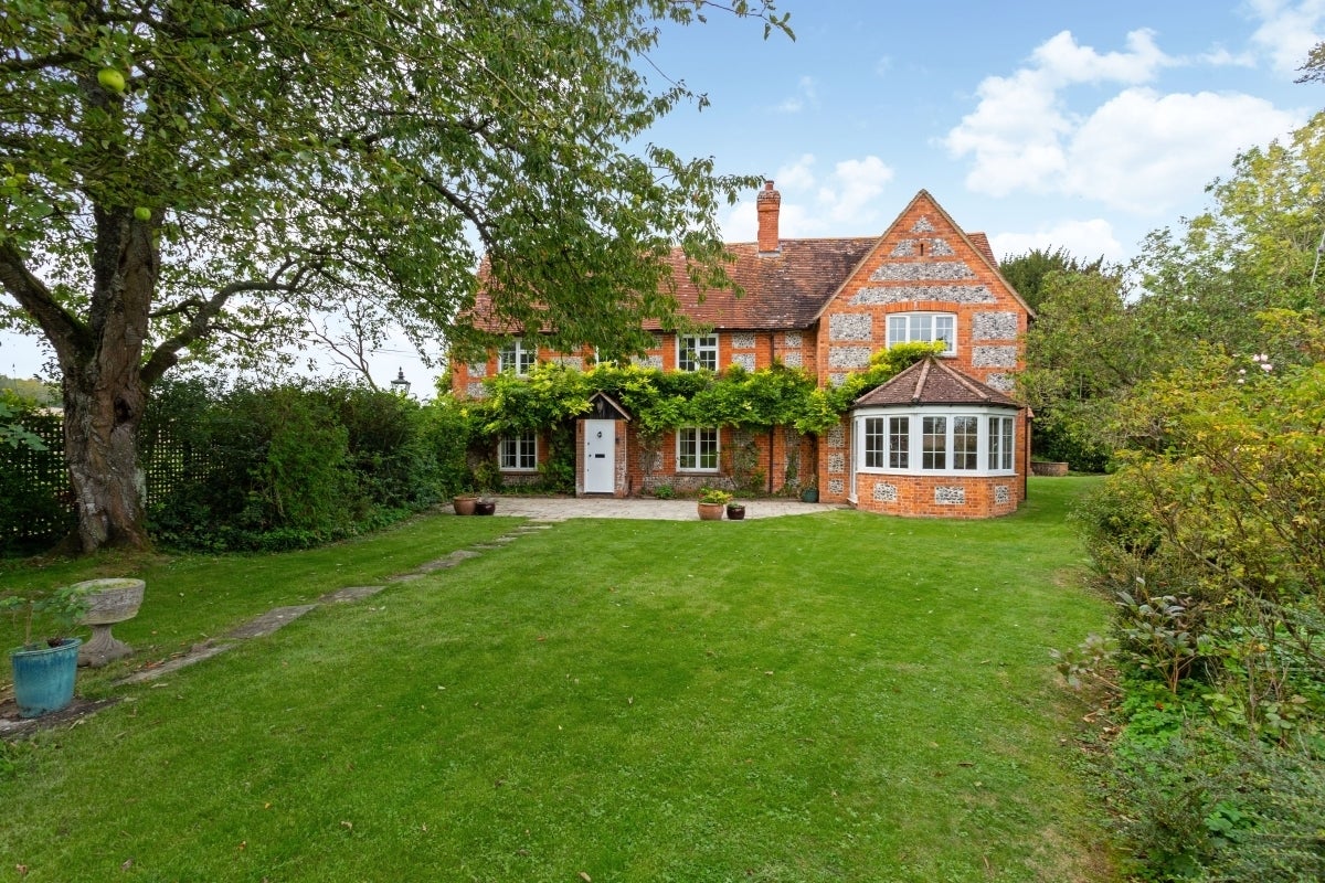 House Cholderton Road in Newton Tony