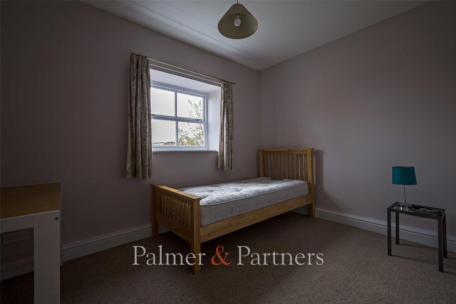 Flat Ivry Street in Ipswich