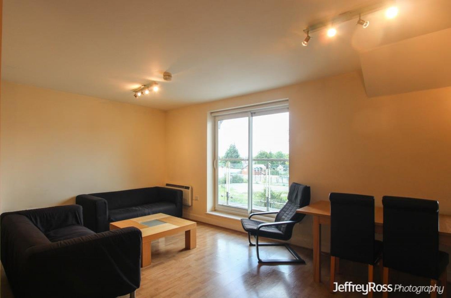 Flat Fitzalan Place in Cardiff