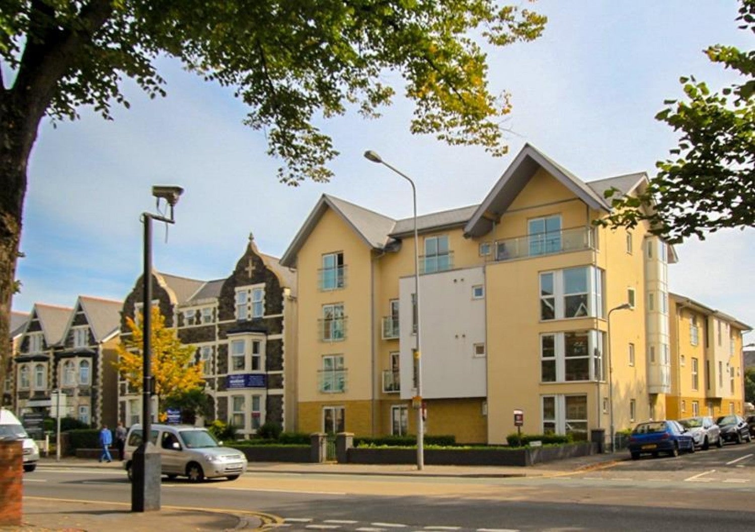 Flat Fitzalan Place in Cardiff