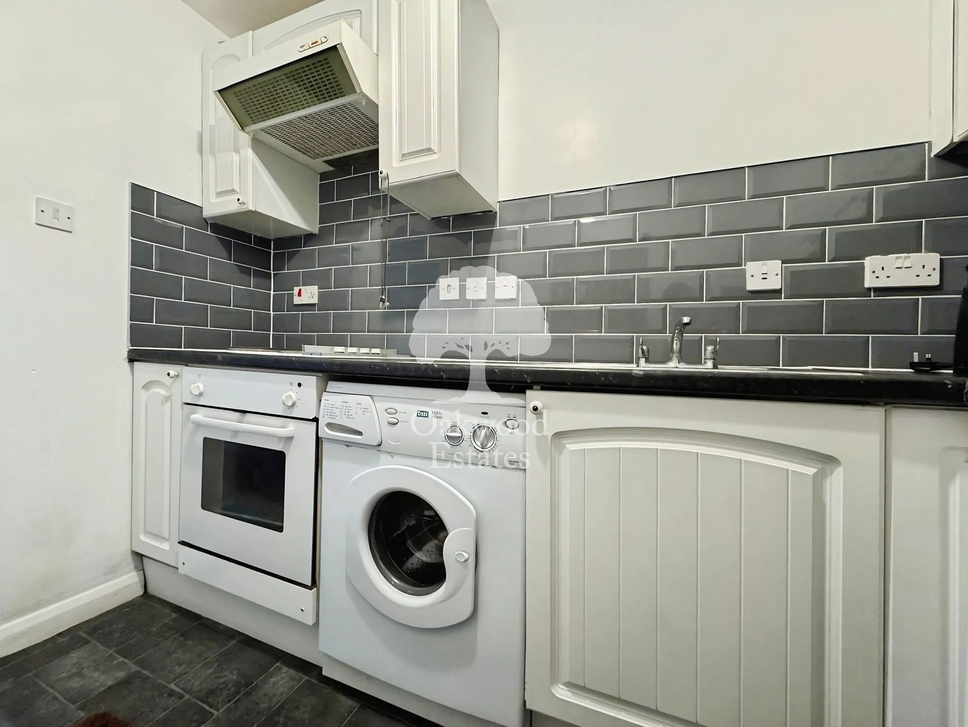 Flat Wexham Road in Slough