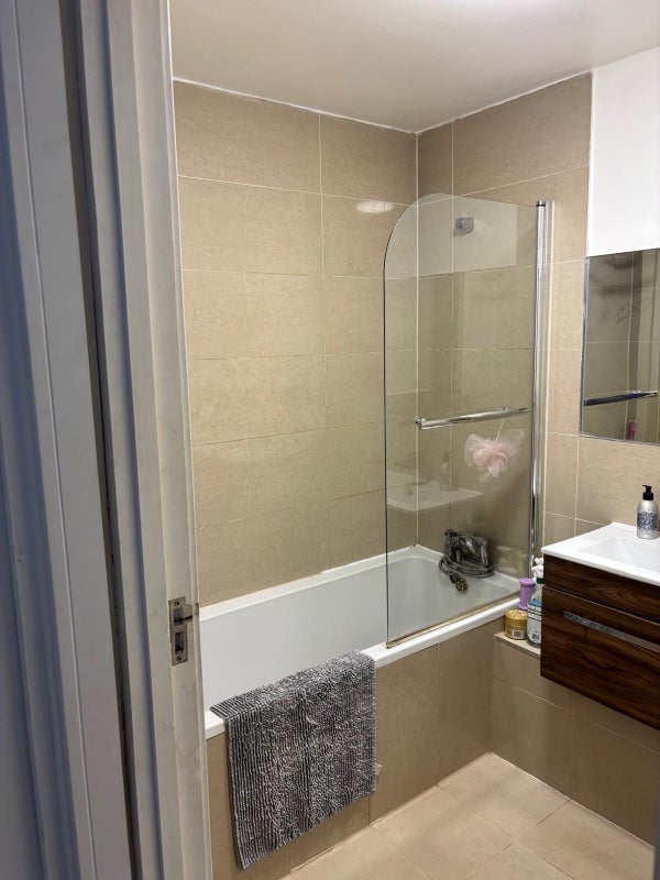 Room Mary Datchelor Close in Greater London