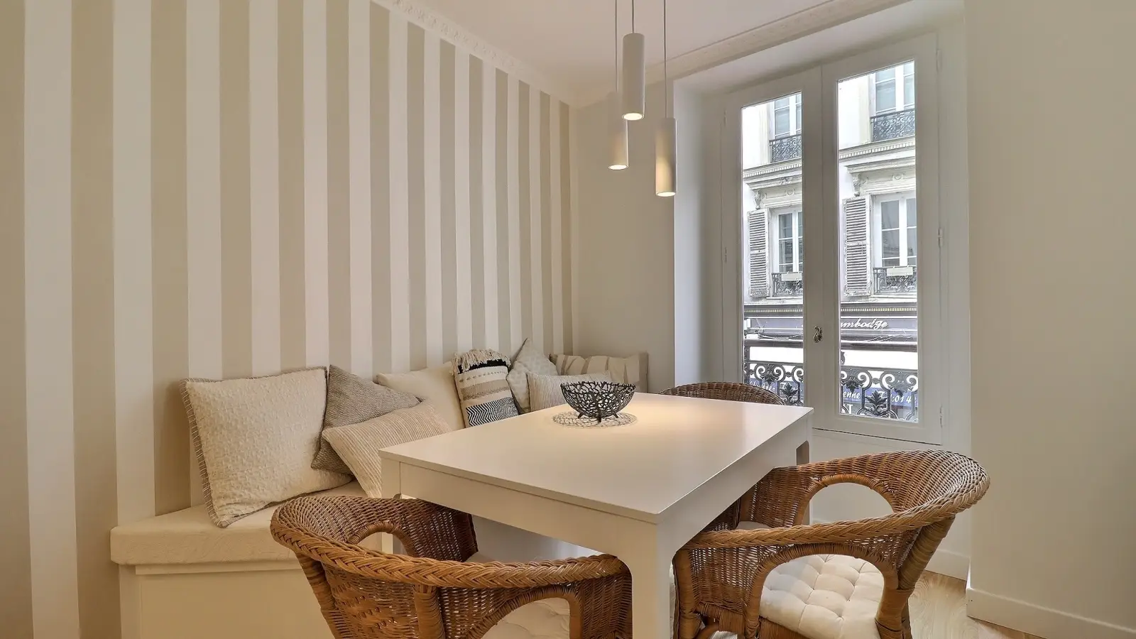 Flat Rue Yvonne Le Tac in Paris