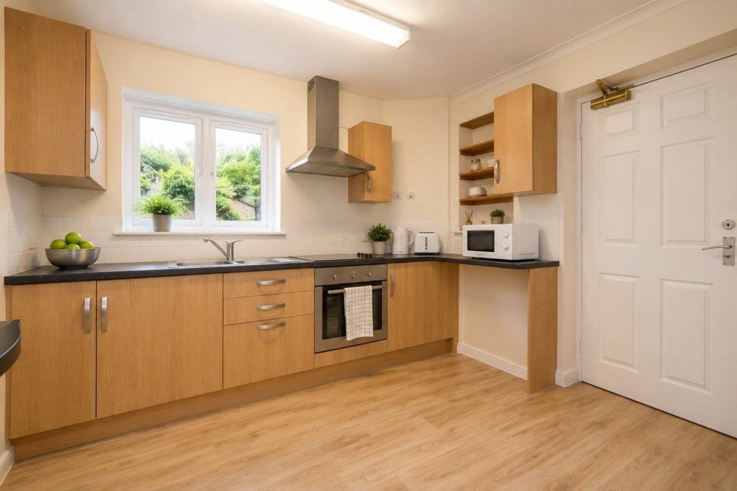 Room Wavell Way in Winchester