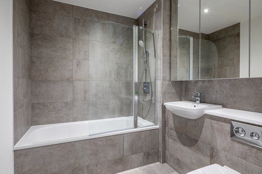 Room Vetchling Way in Greater London