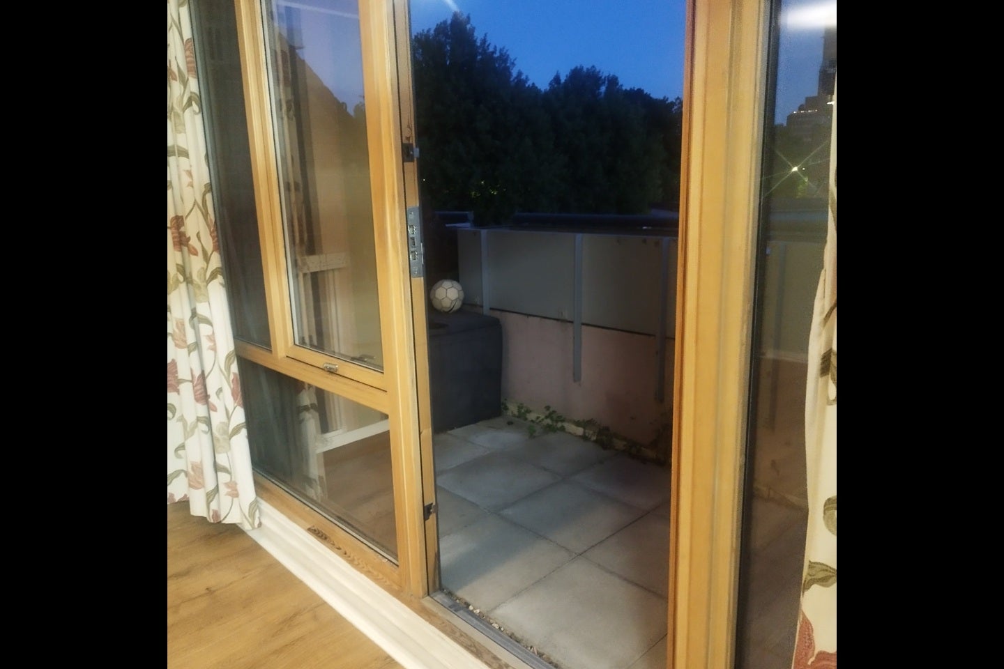 Room Winans Walk in Greater London