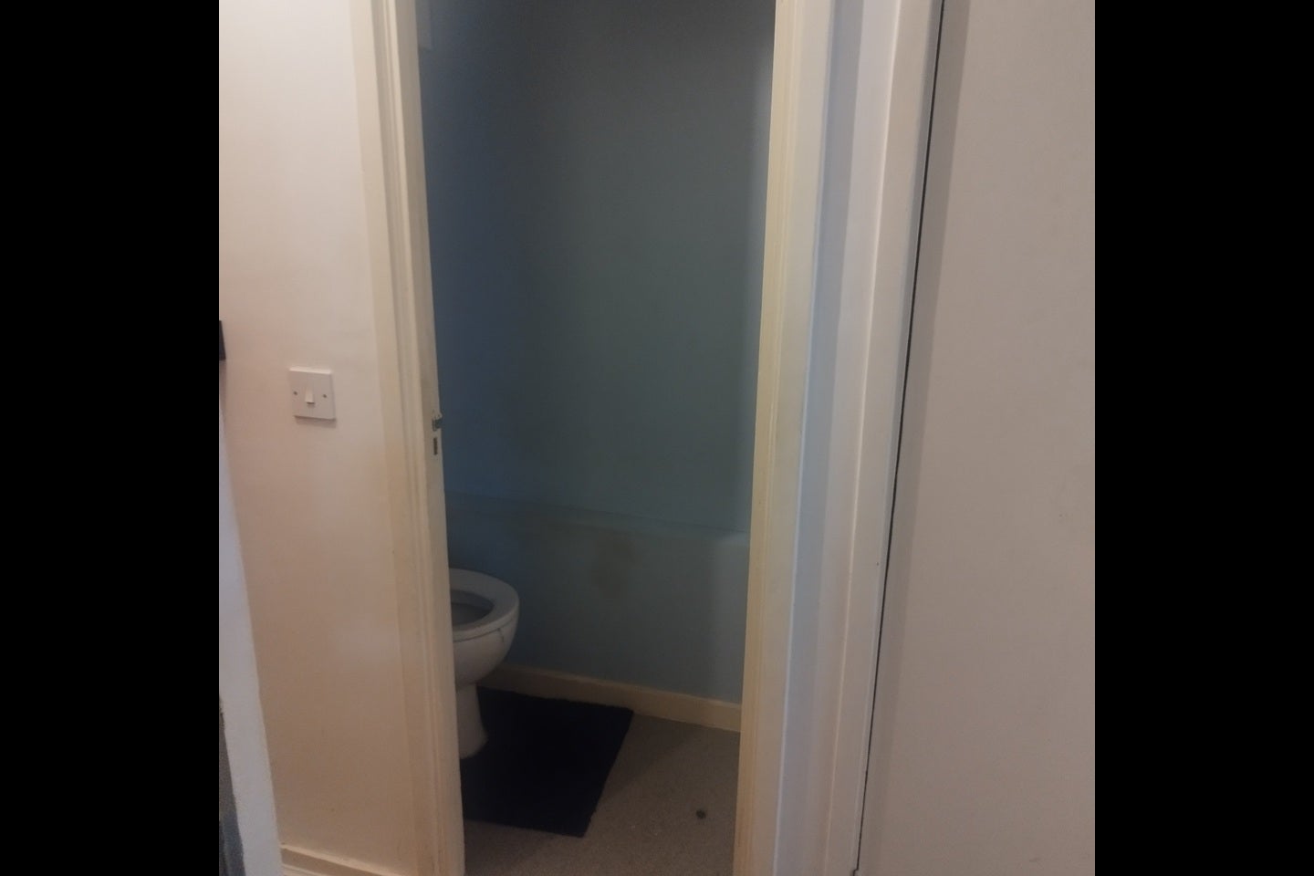 Room Winans Walk in Greater London