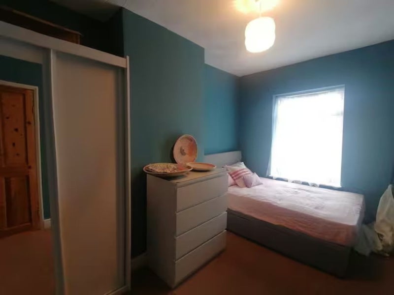 Room Hayward Road in Bristol