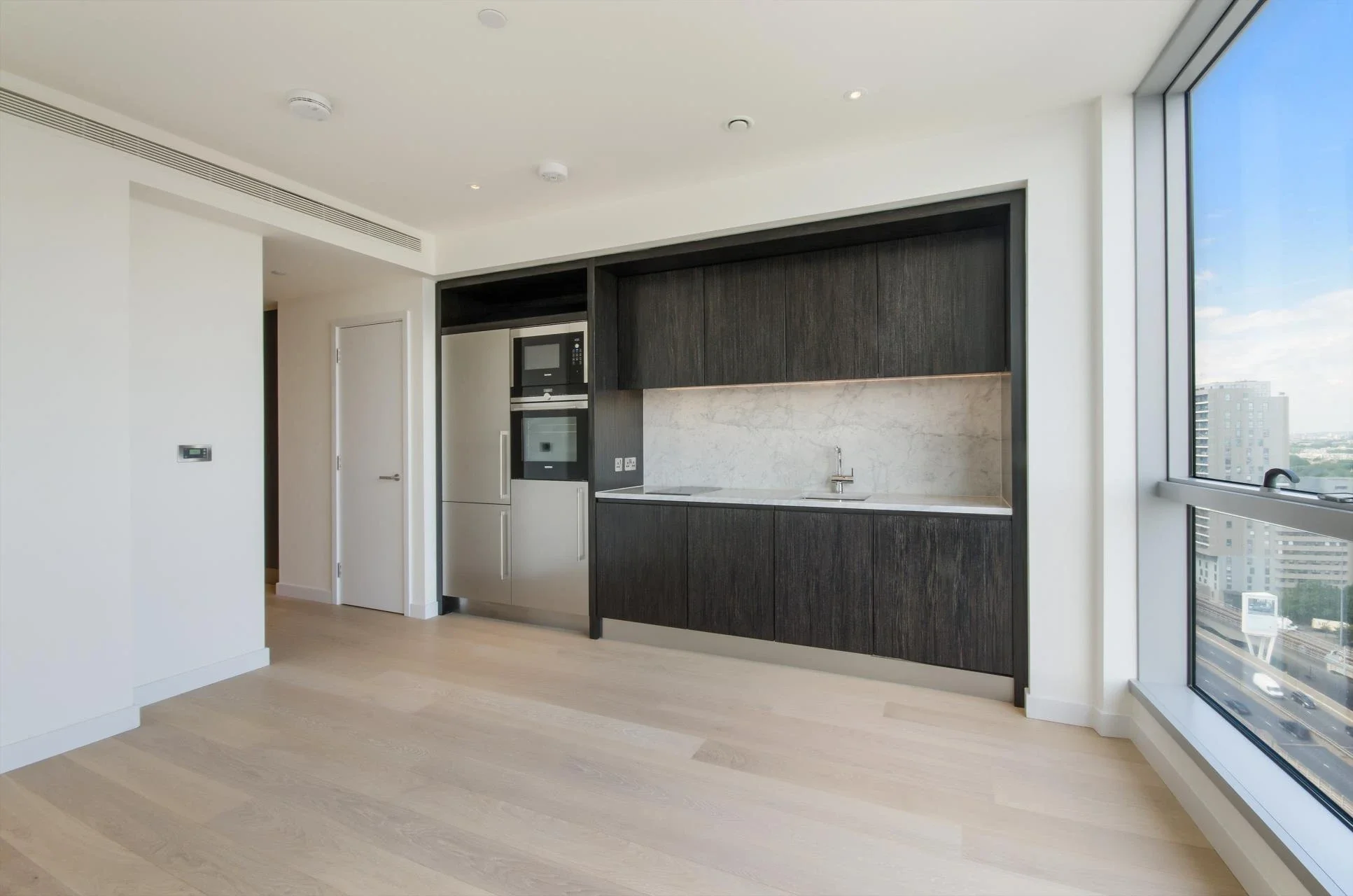 Flat Burdett Road in Greater London